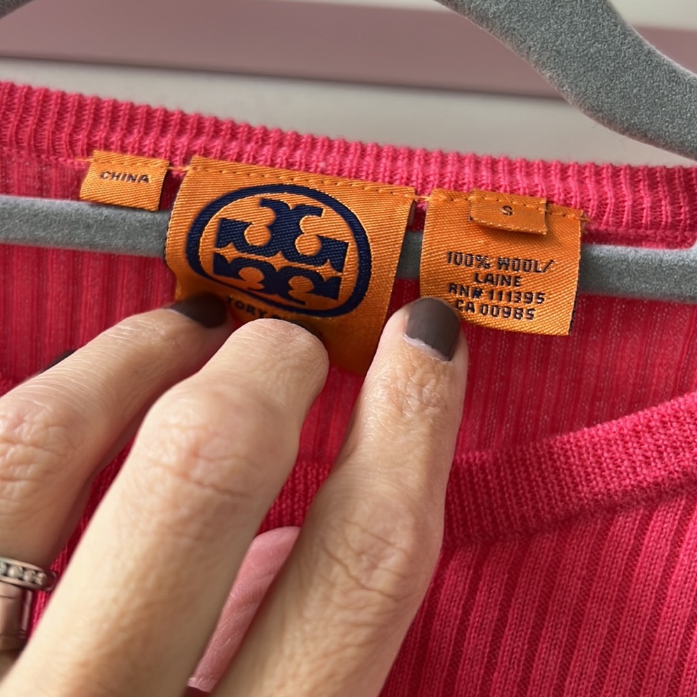 Tory Burch Pink Ribbed Sweater sz Small⭐️ - Picture 2 of 6